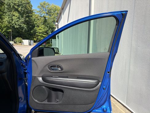 Used 2022 Honda HR-V Sport image 19