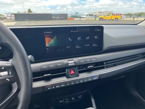 Used 2025 Kia K4 FWD image 16