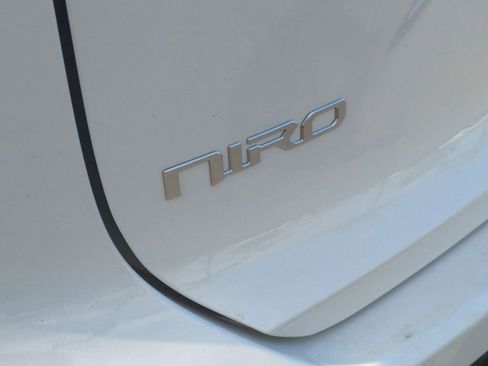 New 2026 Kia Niro Wind FWD image 31
