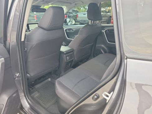 Used 2025 Toyota RAV4 LE AWD/4WD image 9