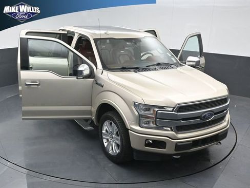 Used 2018 Ford F150 Platinum w/ Equipment Group 701A Luxury AWD/4WD image 25
