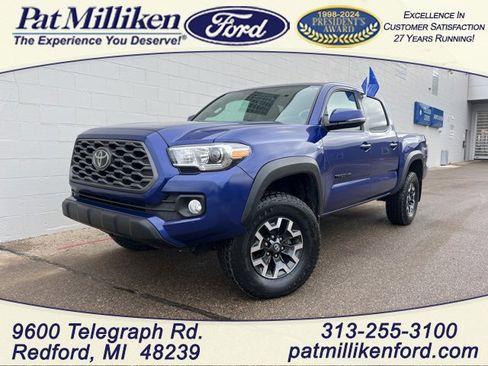 Used 2022 Toyota Tacoma TRD Off-Road image 1