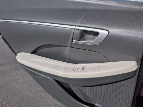 Used 2025 Hyundai Sonata SEL FWD image 25