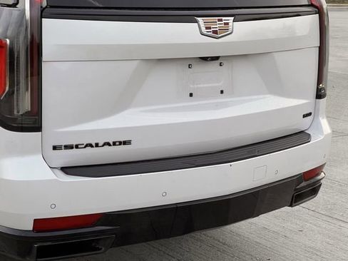 Used 2021 Cadillac Escalade Sport Platinum w/ Heavy-Duty Trailer Package image 7