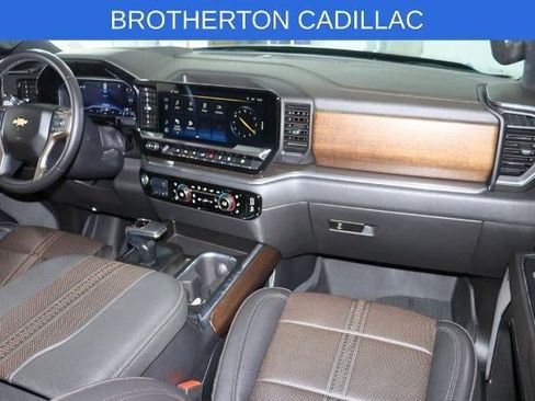 Used 2023 Chevrolet Silverado 1500 High Country w/ Technology Package AWD/4WD image 30