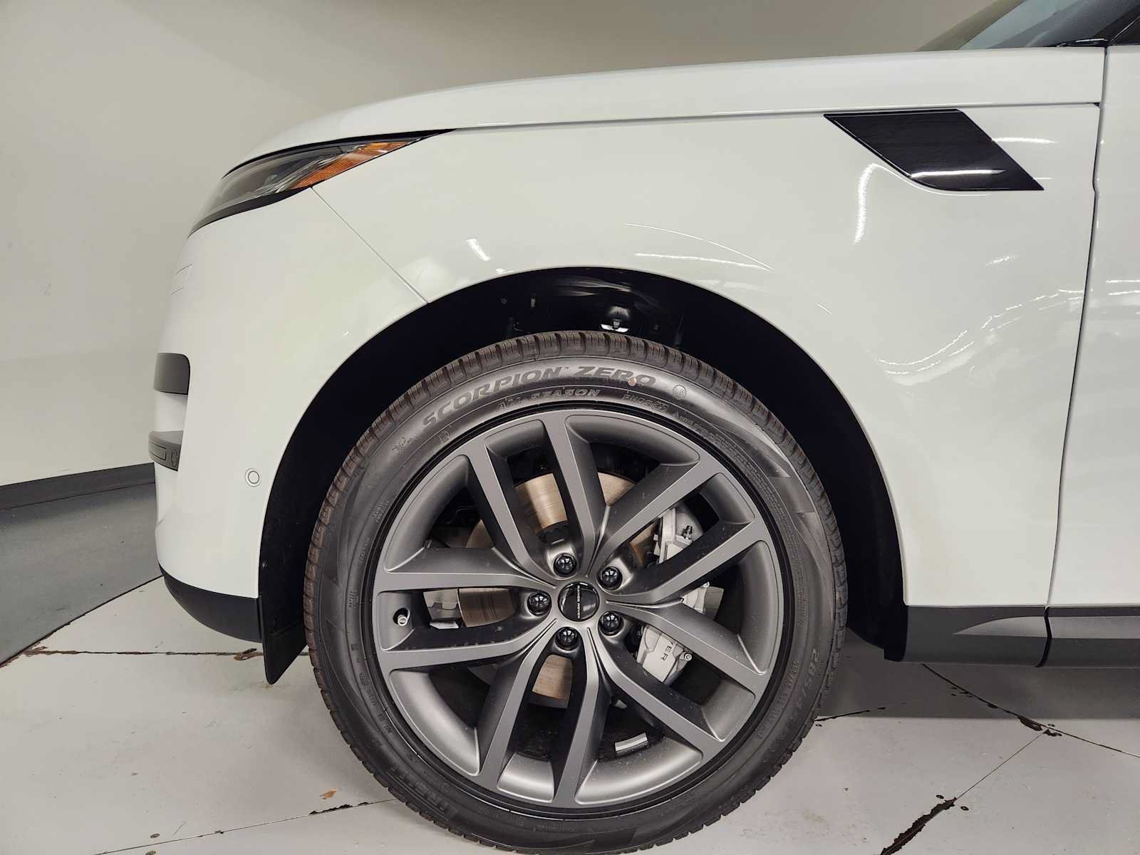 New 2027 Land Rover Range Rover Sport SE AWD/4WD image 11
