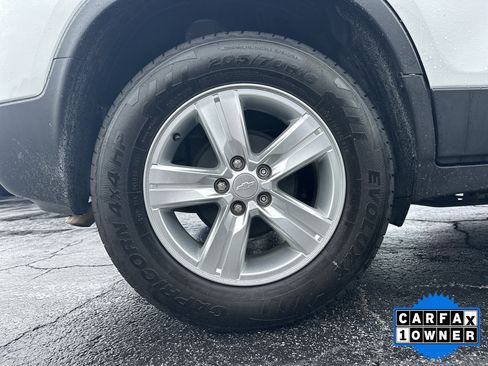 Used 2019 Chevrolet Trax LS w/ Tint and Cruise Package FWD image 18
