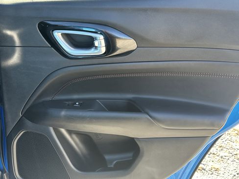 Used 2025 Jeep Compass Trailhawk w/ Trailhawk Elite Group image 16