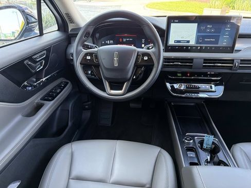 New 2026 Lincoln Corsair Premiere FWD image 24