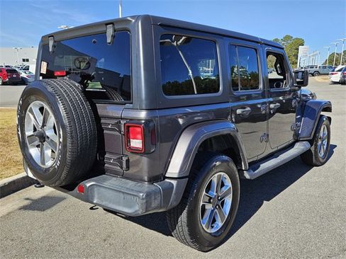 Used 2019 Jeep Wrangler Unlimited Sahara image 11