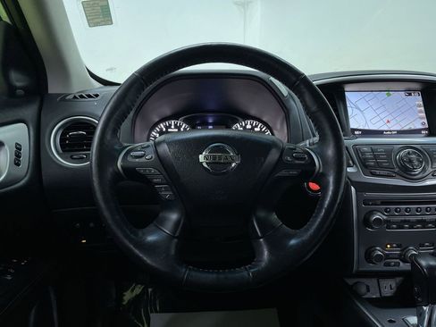 Used 2020 Nissan Pathfinder SL image 20