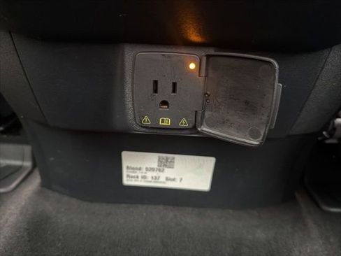 Used 2025 Ford Expedition Max Platinum w/ Driver's Package image 29