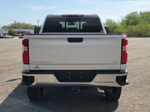 Used 2022 Chevrolet Silverado 3500 LTZ w/ LTZ Convenience Package AWD/4WD image 6