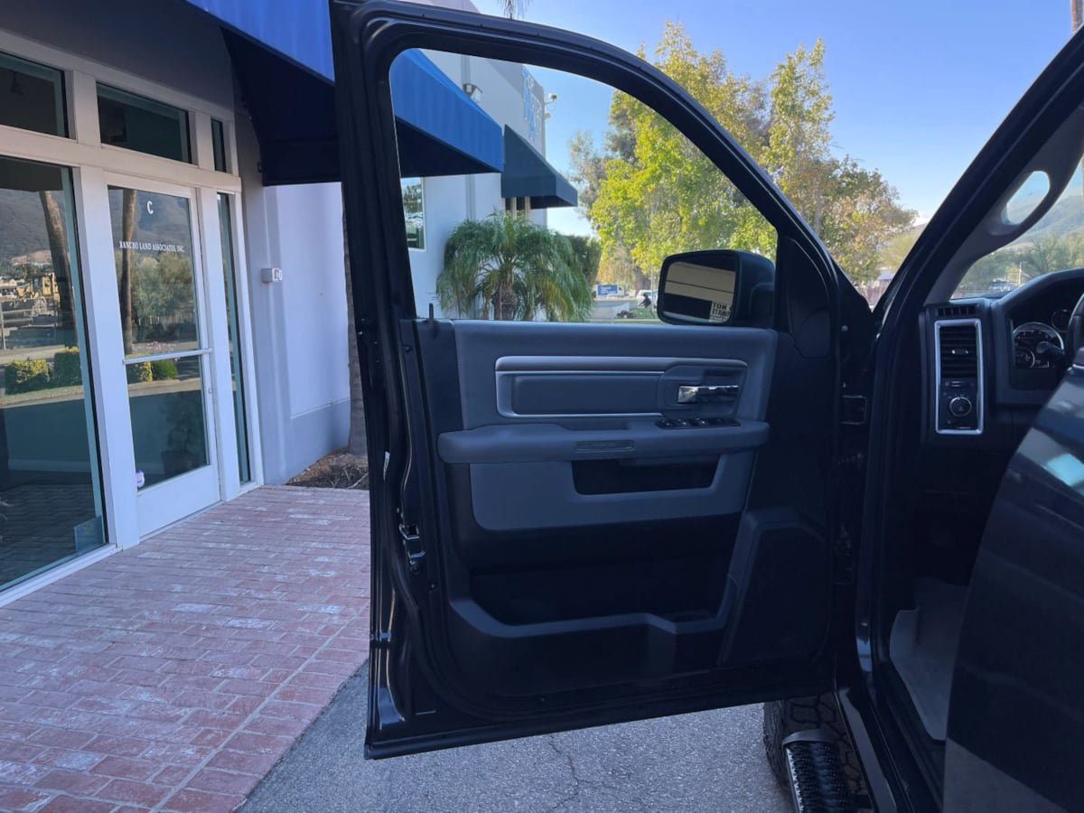 Used 2014 RAM 2500 SLT w/ Luxury Group AWD/4WD image 22