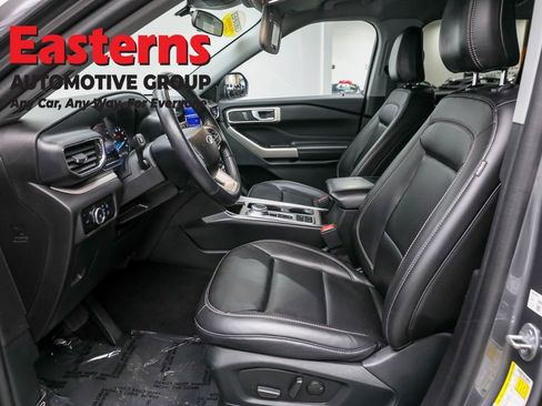 Used 2023 Ford Explorer XLT w/ Equipment Group 202A image 14