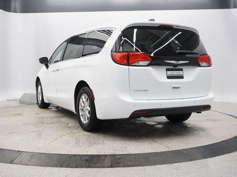 New 2026 Chrysler Voyager LX image 6