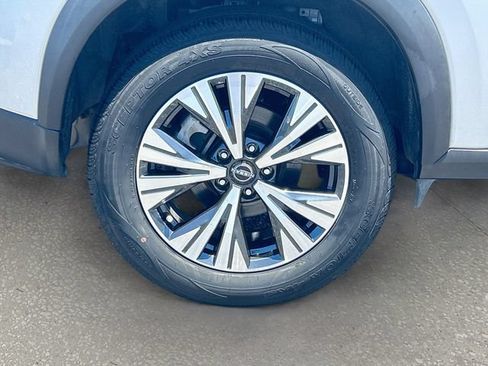 Used 2023 Nissan Rogue SV AWD/4WD image 28