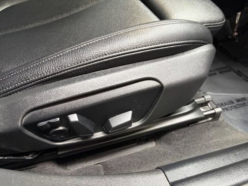 Used 2018 BMW X2 sDrive28i w/ Convenience Package FWD image 50
