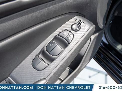Used 2025 Nissan Altima 2.5 SV AWD/4WD image 16