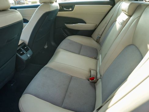 Used 2020 Honda Clarity image 12