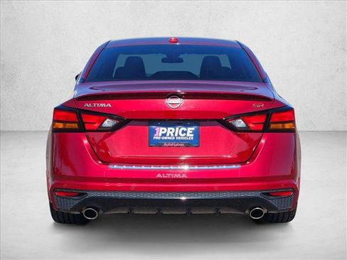 Used 2023 Nissan Altima 2.5 SR FWD image 6