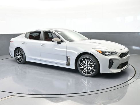 Used 2022 Kia Stinger GT-Line w/ Sun & Sound Package image 8