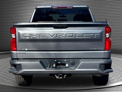 Used 2022 Chevrolet Silverado 1500 Custom image 5