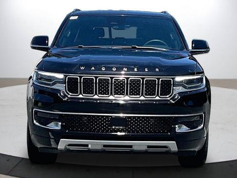 Certified 2024 Jeep Wagoneer Series II AWD/4WD image 3