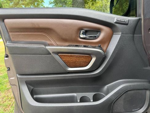 Used 2017 Nissan Titan Platinum Reserve AWD/4WD image 41