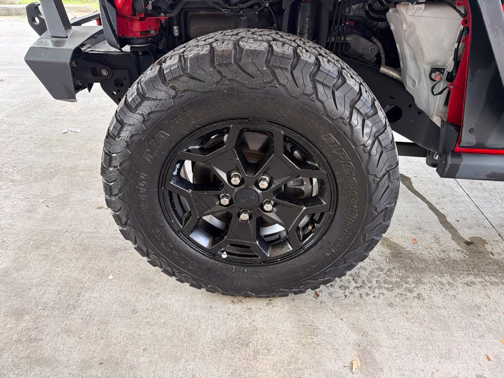Used 2021 Jeep Gladiator Sport AWD/4WD image 13