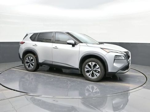 Used 2022 Nissan Rogue SV image 17