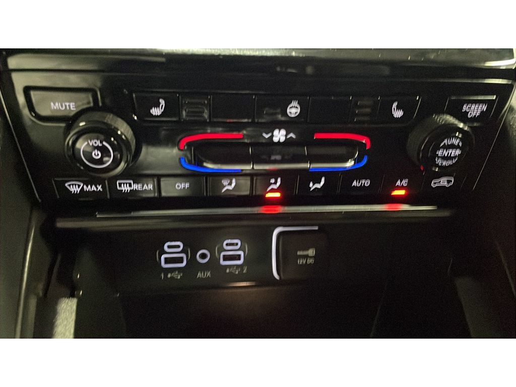Used 2023 Jeep Grand Cherokee L Limited AWD/4WD image 14