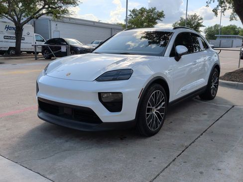 Used 2024 Porsche Macan 4 Electric AWD/4WD image 5