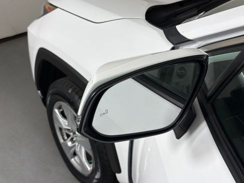 Used 2019 Toyota RAV4 XLE FWD image 13