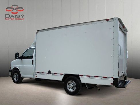 Used 2020 Chevrolet Express 3500 w/ Power Convenience Package image 7