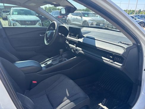 Used 2023 Honda Accord EX image 25