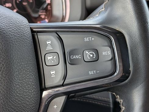 Used 2024 RAM 2500 Limited image 27