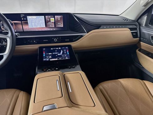 Certified 2025 INFINITI QX80 Sensory AWD/4WD image 32