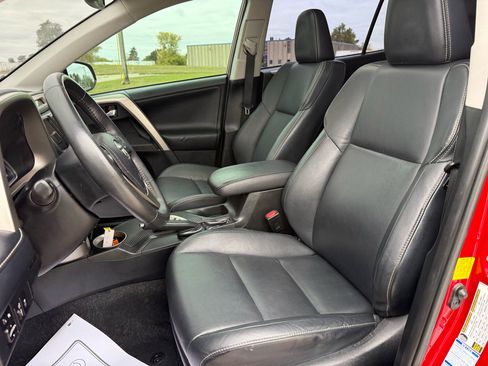 Used 2014 Toyota RAV4 Limited image 12