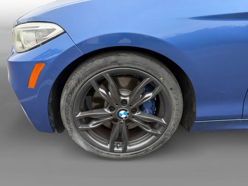 Used 2016 BMW M235i Convertible image 9
