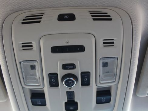 Used 2021 GMC Yukon Denali w/ Advanced Technology Package image 47