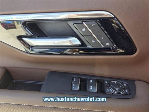 New 2026 Chevrolet Suburban High Country image 37