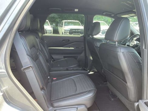 Used 2024 Nissan Pathfinder Rock Creek AWD/4WD image 14