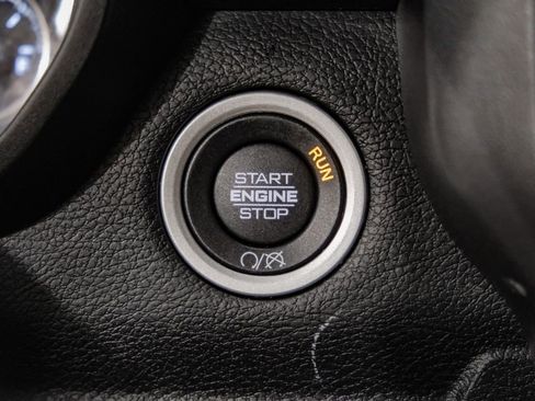 Used 2024 RAM 2500 Big Horn w/ Sport Appearance Package image 21