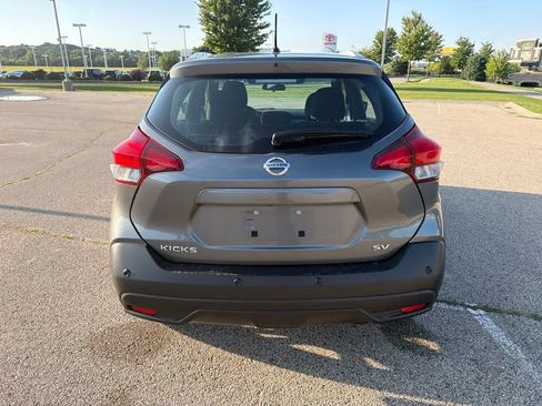 Used 2020 Nissan Kicks SV FWD image 7