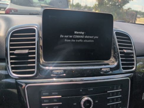 Used 2017 Mercedes-Benz GLE 350 4MATIC image 11