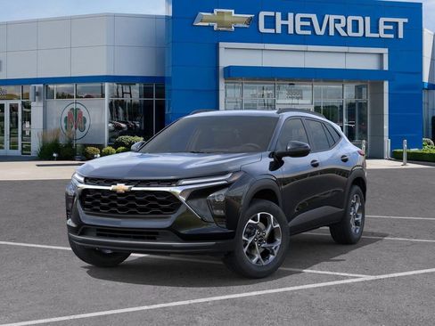 New 2026 Chevrolet Trax LT w/ Sunroof Package image 6