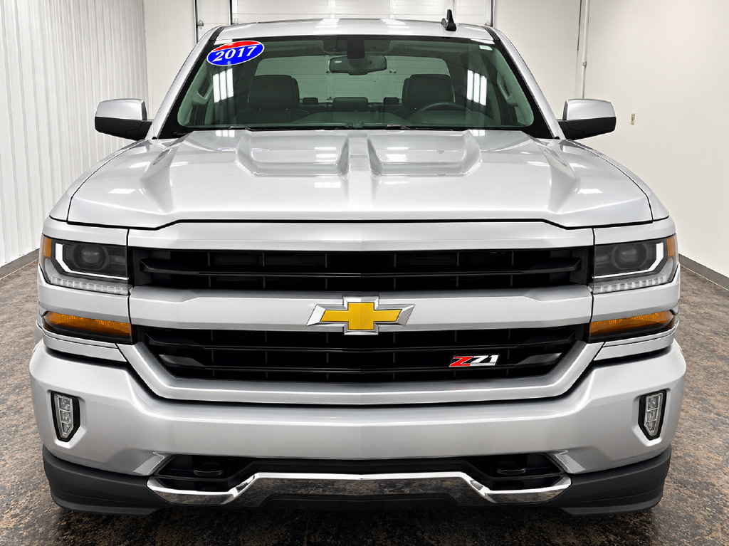 Used 2017 Chevrolet Silverado 1500 LT w/ All Star Edition AWD/4WD image 6