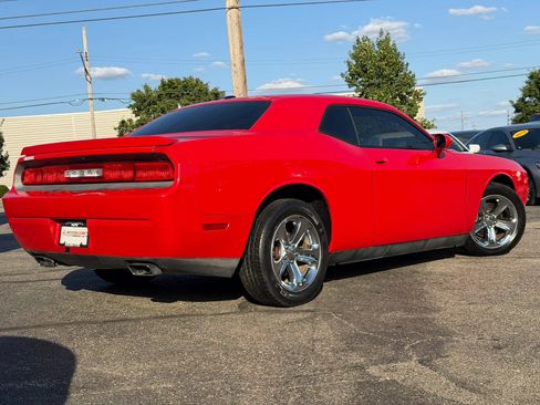 Used 2014 Dodge Challenger SXT w/ Sport Appearance Package RWD image 21
