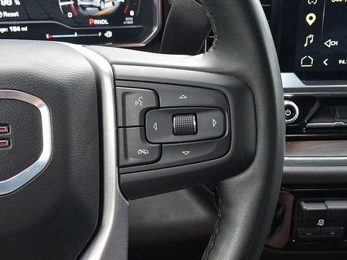 Used 2025 GMC Sierra 1500 SLT AWD/4WD image 22